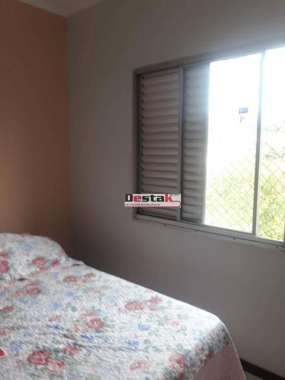 Apartamento à venda com 3 quartos, 63m² - Foto 3