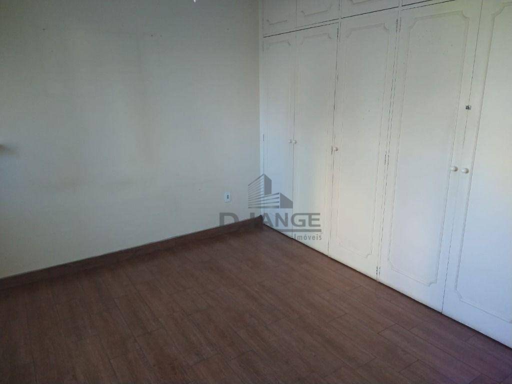 Casa para alugar com 4 quartos, 233m² - Foto 29