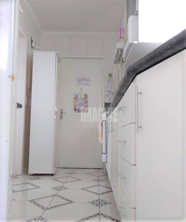 Apartamento à venda com 2 quartos, 62m² - Foto 7