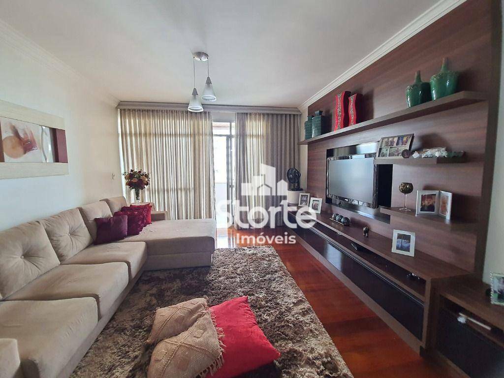 Apartamento à venda com 4 quartos, 153m² - Foto 3