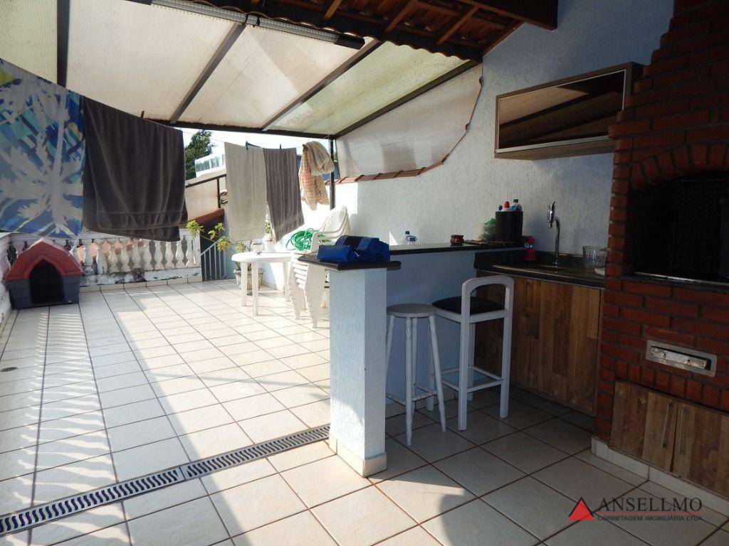 Sobrado à venda e aluguel com 3 quartos, 209m² - Foto 31