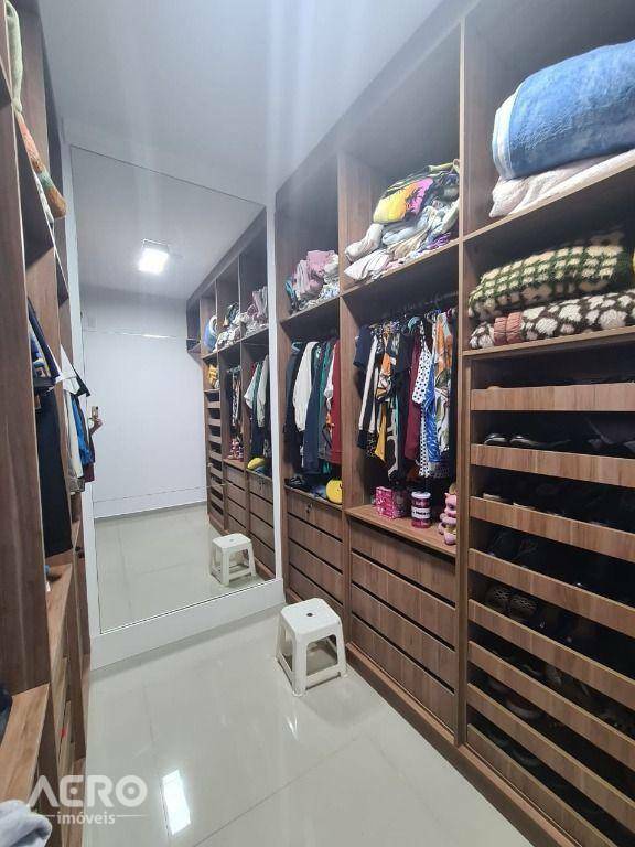 Casa de Condomínio à venda com 3 quartos, 200m² - Foto 22