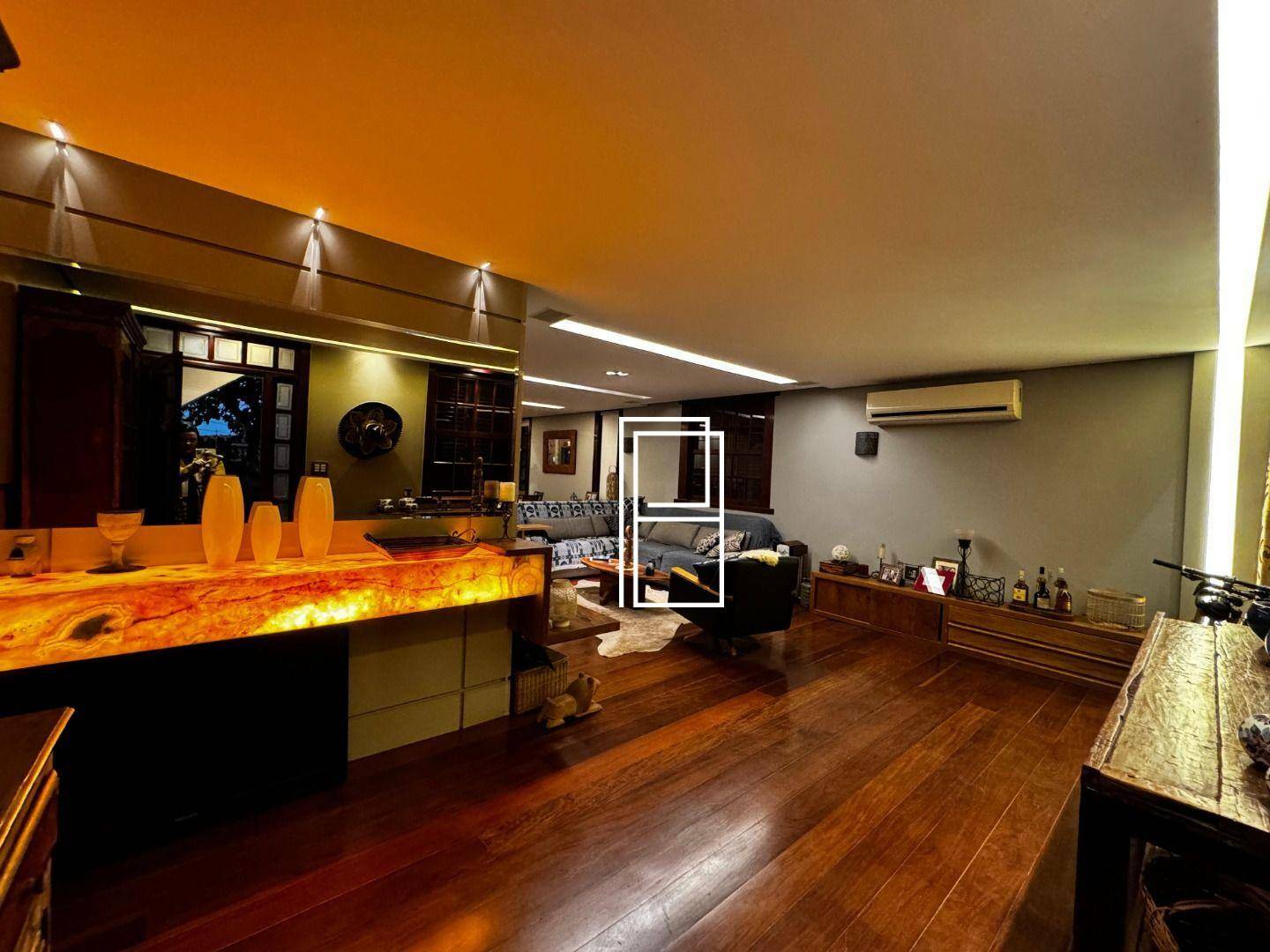 Casa à venda com 4 quartos, 300m² - Foto 7