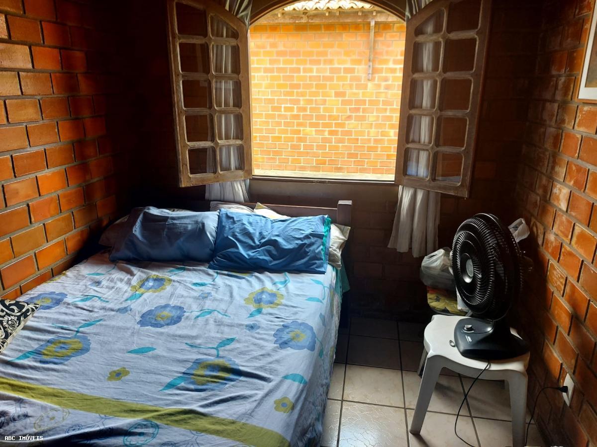 Casa de Condomínio para alugar com 3 quartos, 345m² - Foto 13