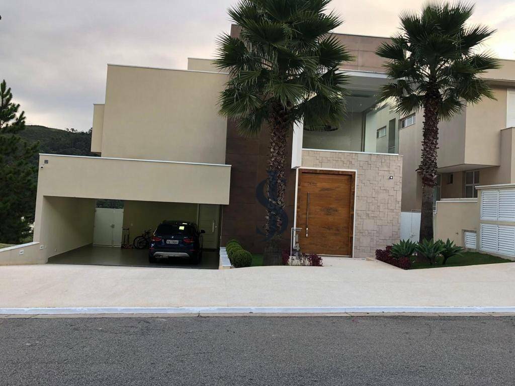 Casa à venda e aluguel com 4 quartos, 420m² - Foto 1