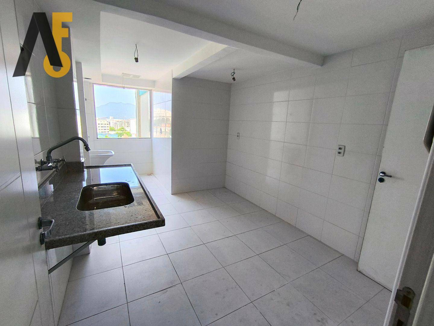 Cobertura à venda com 4 quartos, 178m² - Foto 2