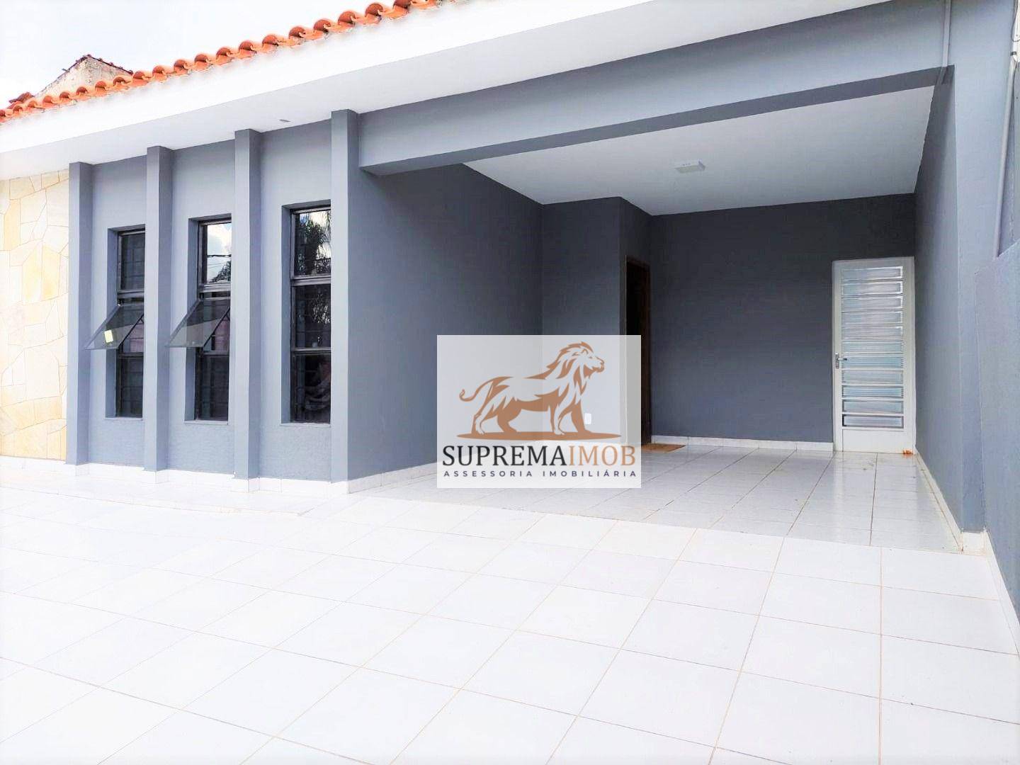 Casa à venda com 3 quartos, 144m² - Foto 1