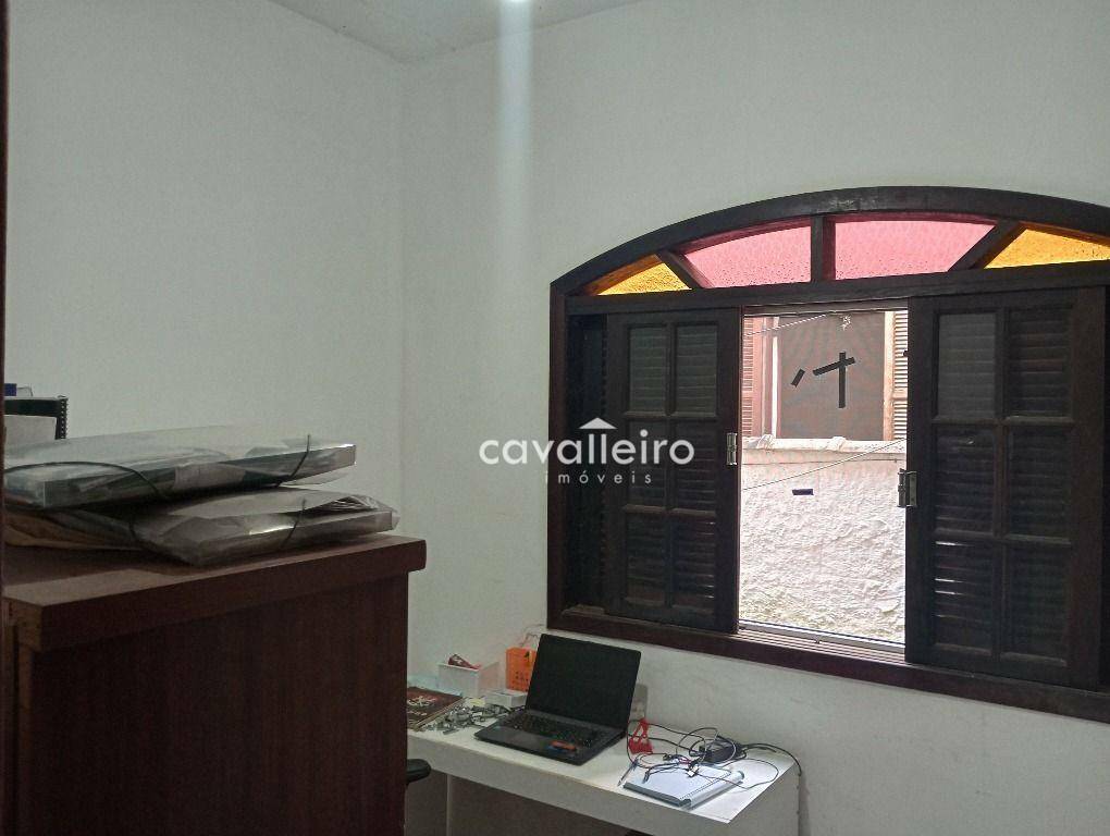 Casa à venda com 5 quartos, 220m² - Foto 15