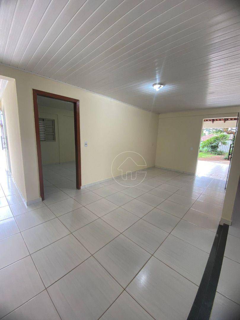 Casa à venda e aluguel com 3 quartos, 150m² - Foto 1