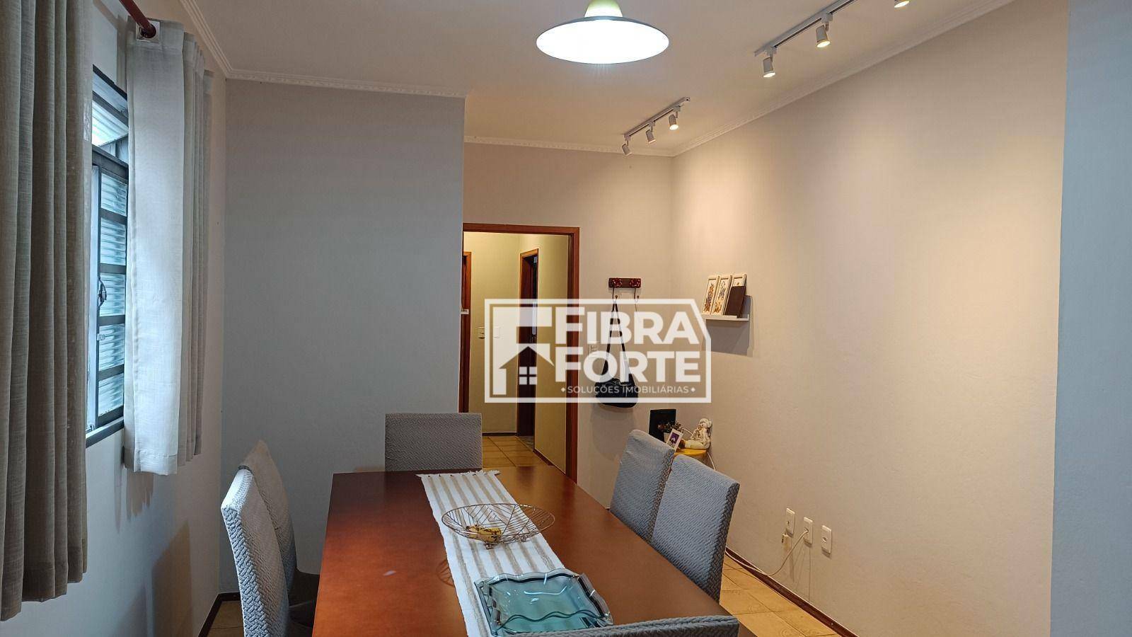 Casa à venda com 3 quartos, 220m² - Foto 7