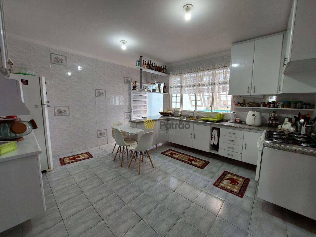 Sobrado à venda com 3 quartos, 326m² - Foto 35