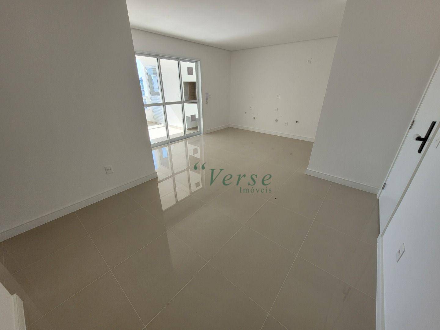 Apartamento à venda com 2 quartos, 77m² - Foto 4