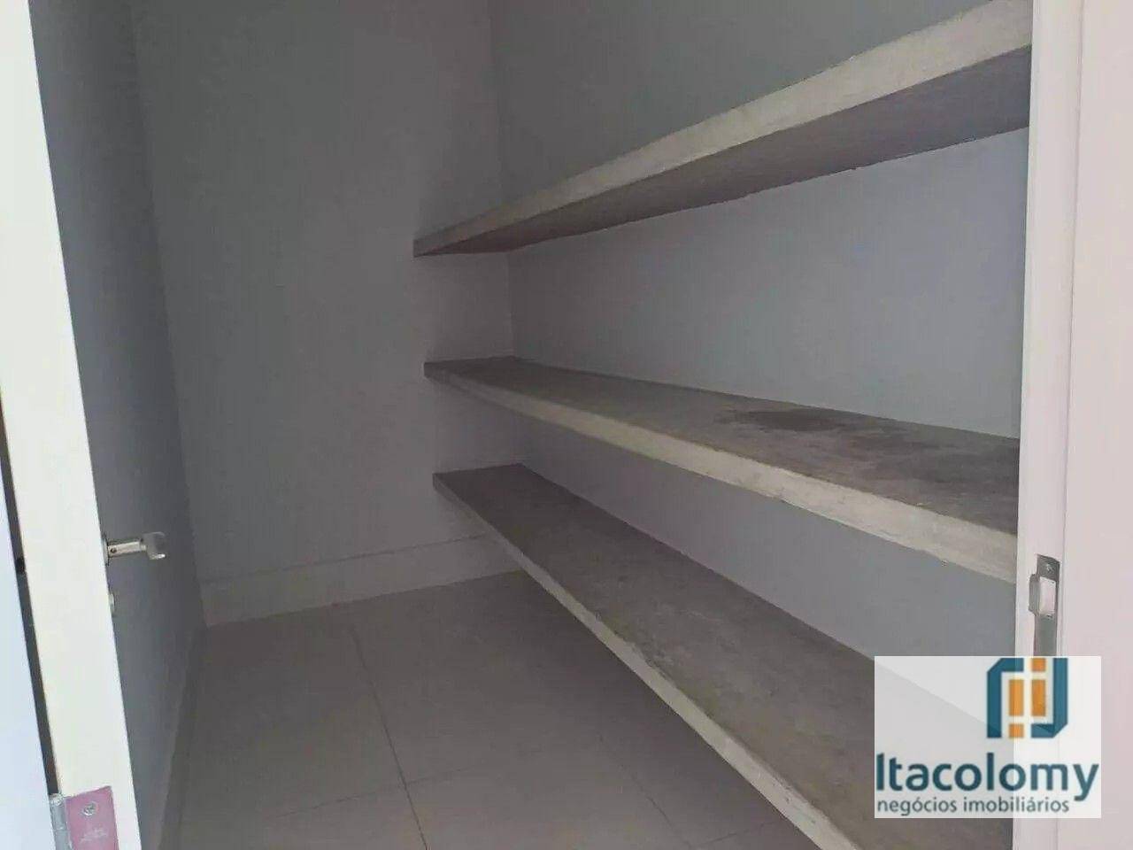 Casa para alugar com 4 quartos, 1605m² - Foto 12