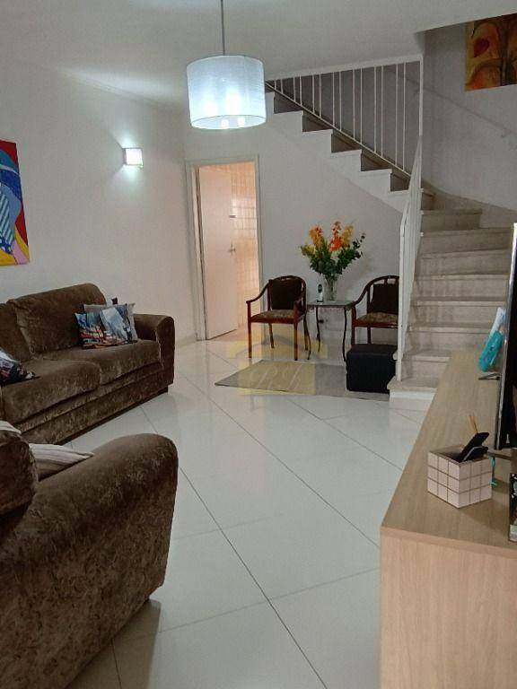 Sobrado à venda com 2 quartos, 110m² - Foto 1