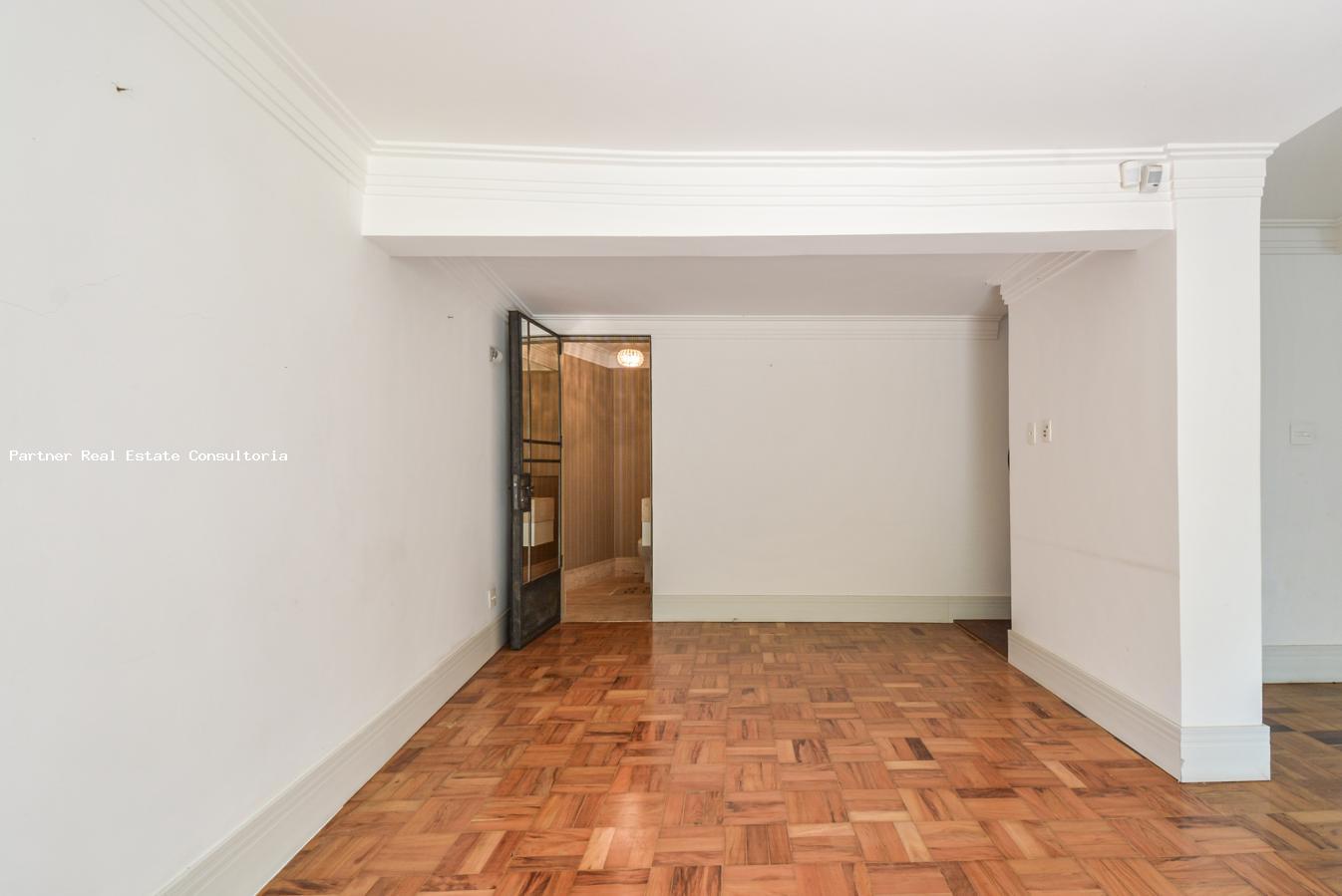 Casa à venda com 4 quartos, 360m² - Foto 18