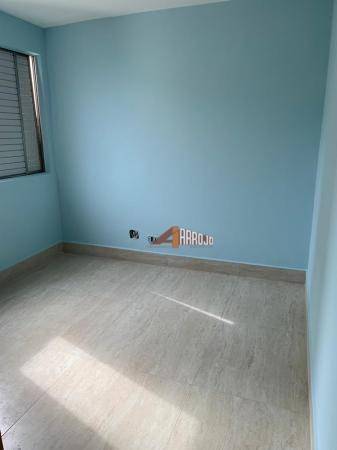 Apartamento à venda com 3 quartos, 70m² - Foto 4