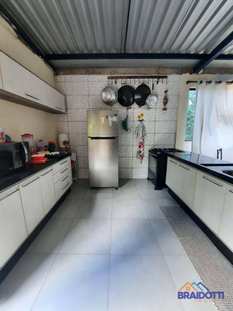 Chácara à venda com 3 quartos, 180m² - Foto 16