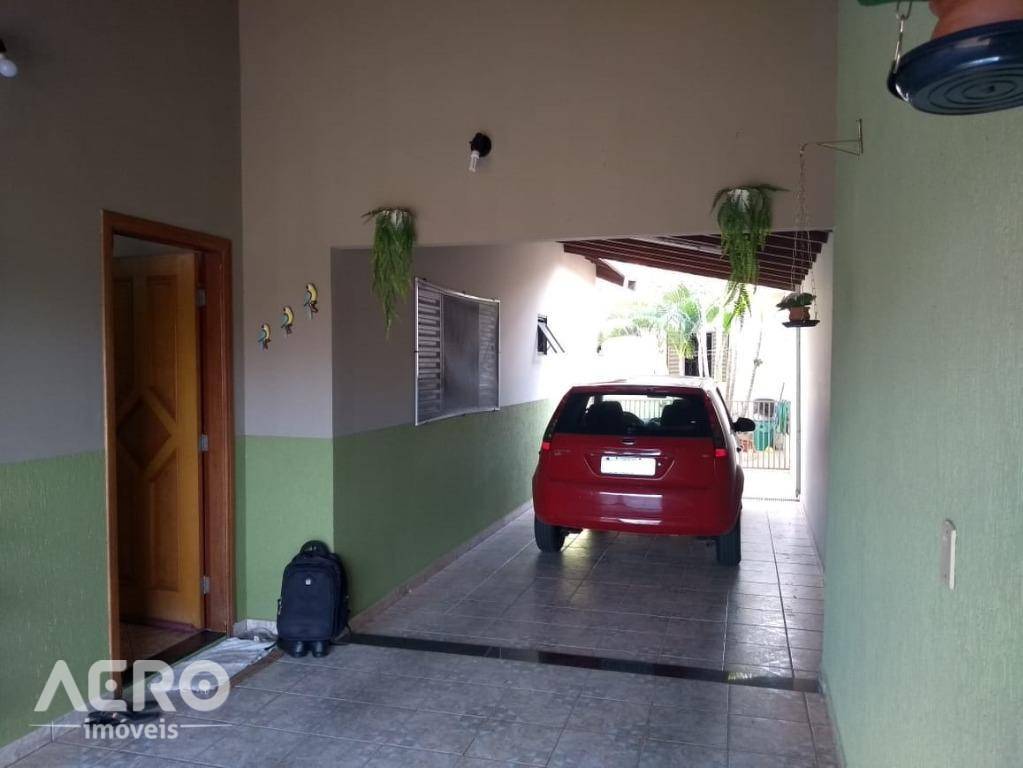 Casa à venda com 4 quartos, 171m² - Foto 16