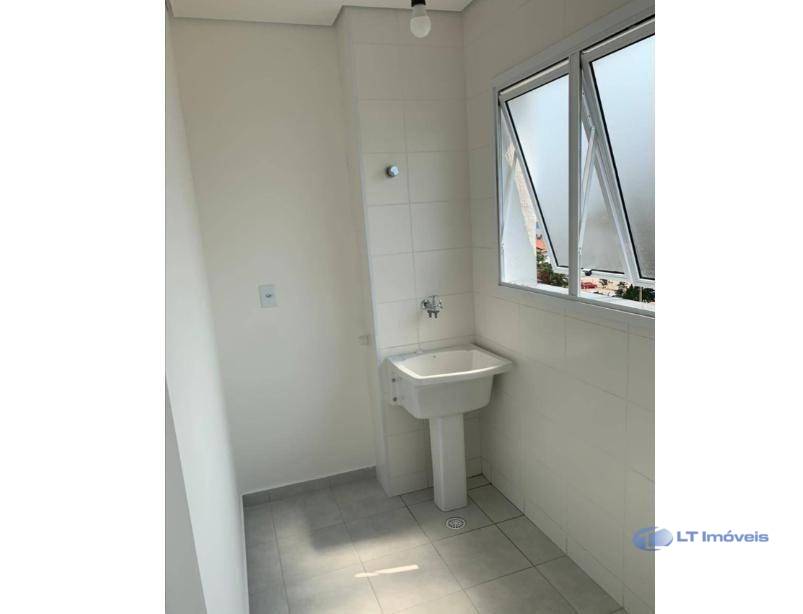 Apartamento para alugar com 2 quartos, 68m² - Foto 4