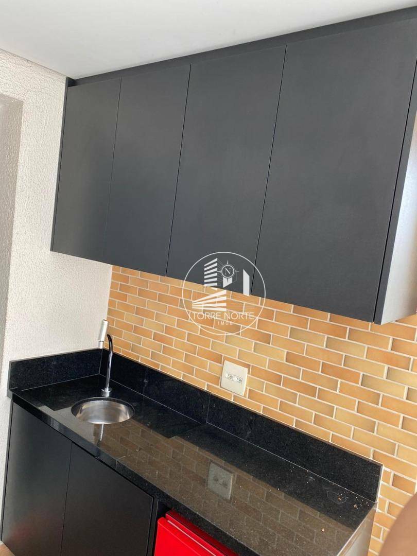 Apartamento à venda com 2 quartos, 67m² - Foto 2