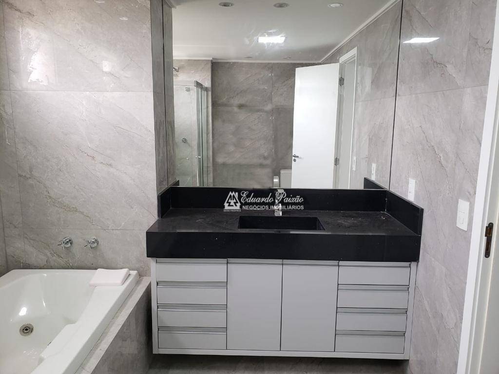 Apartamento à venda com 3 quartos, 154m² - Foto 19