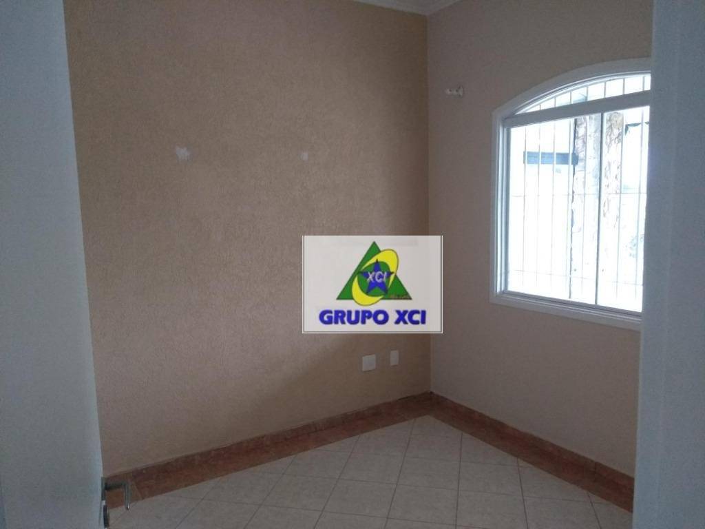 Casa para alugar com 3 quartos, 208m² - Foto 23