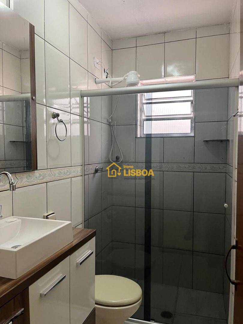 Casa para alugar com 2 quartos, 180m² - Foto 13