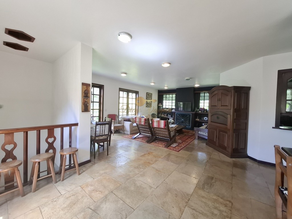 Casa de Condomínio à venda com 5 quartos, 980m² - Foto 2