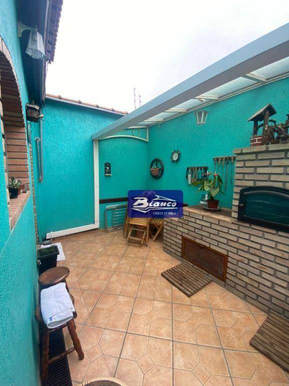 Sobrado à venda com 3 quartos, 154m² - Foto 4