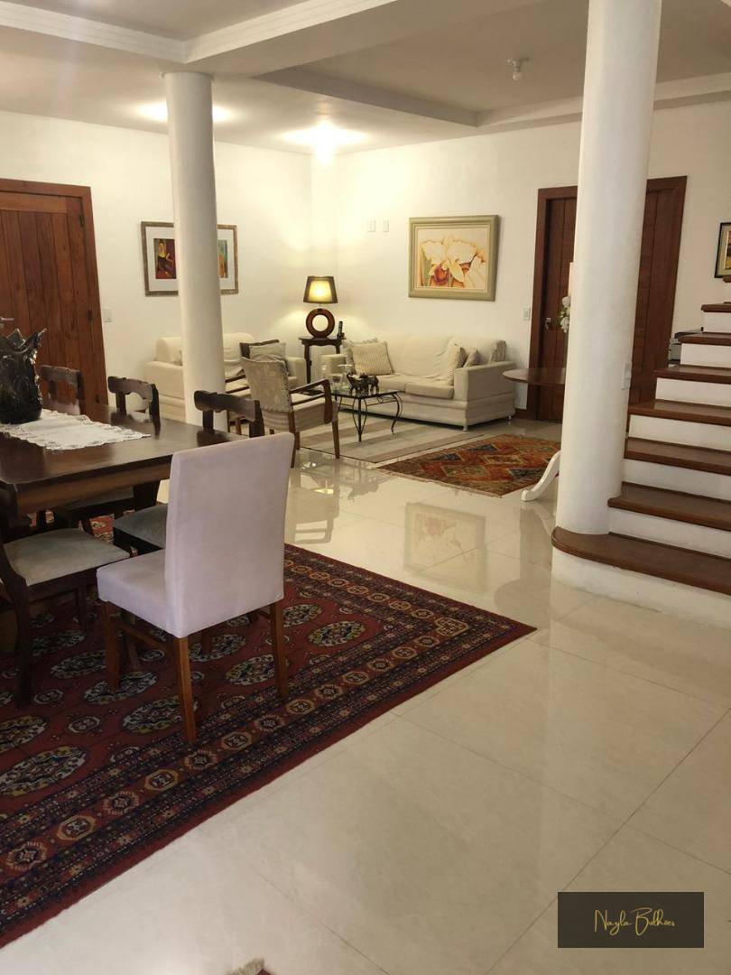 Casa, 4 quartos, 370 m² - Foto 1