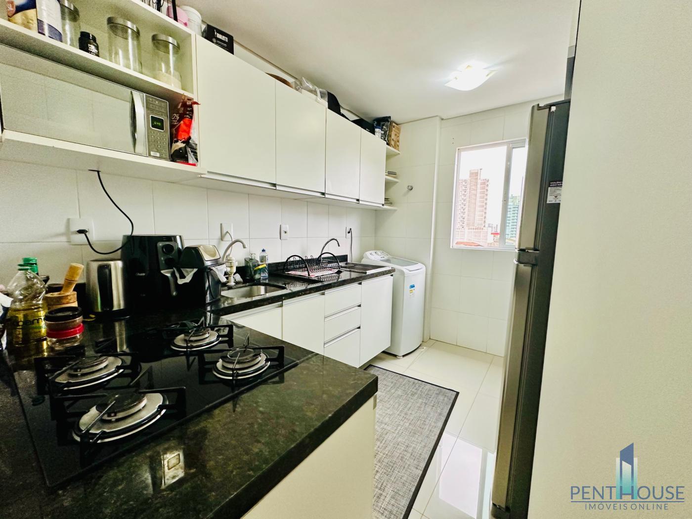 Apartamento à venda com 2 quartos, 75m² - Foto 3