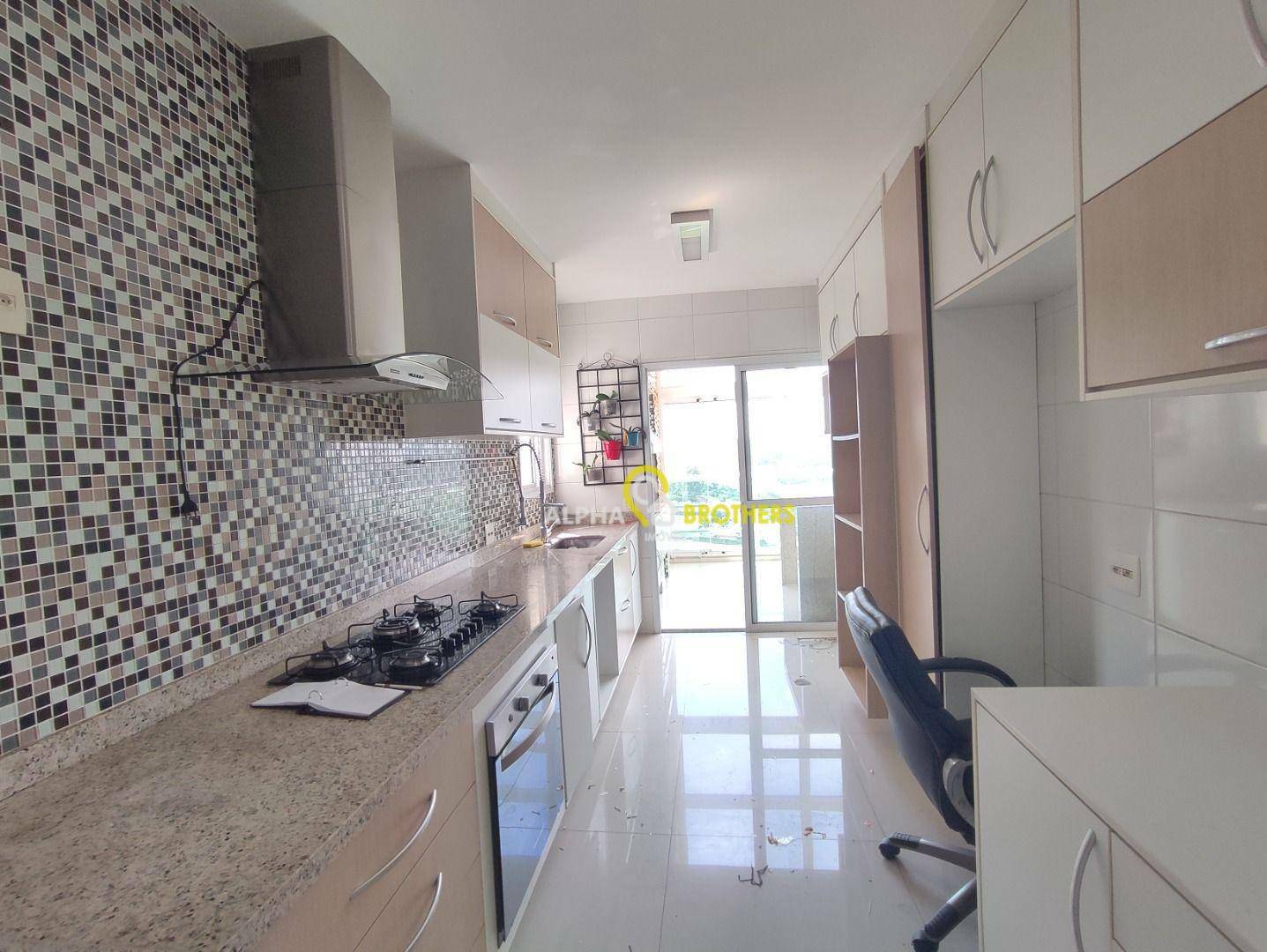 Apartamento à venda com 4 quartos, 202m² - Foto 8