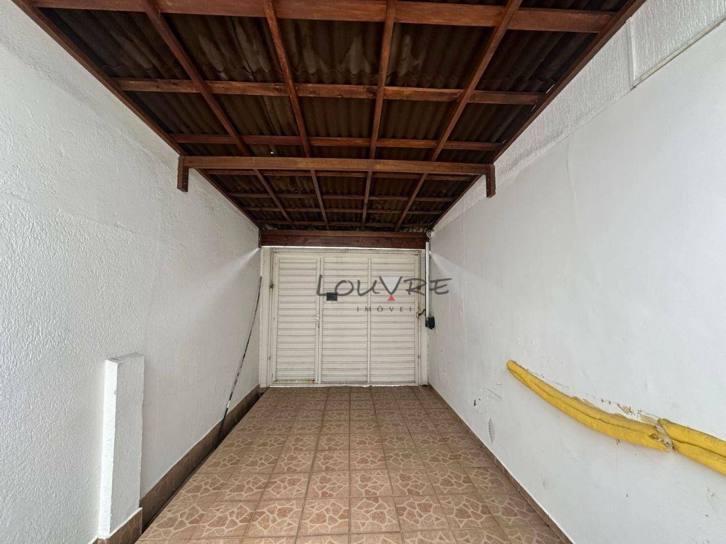 Casa à venda com 2 quartos, 120m² - Foto 3