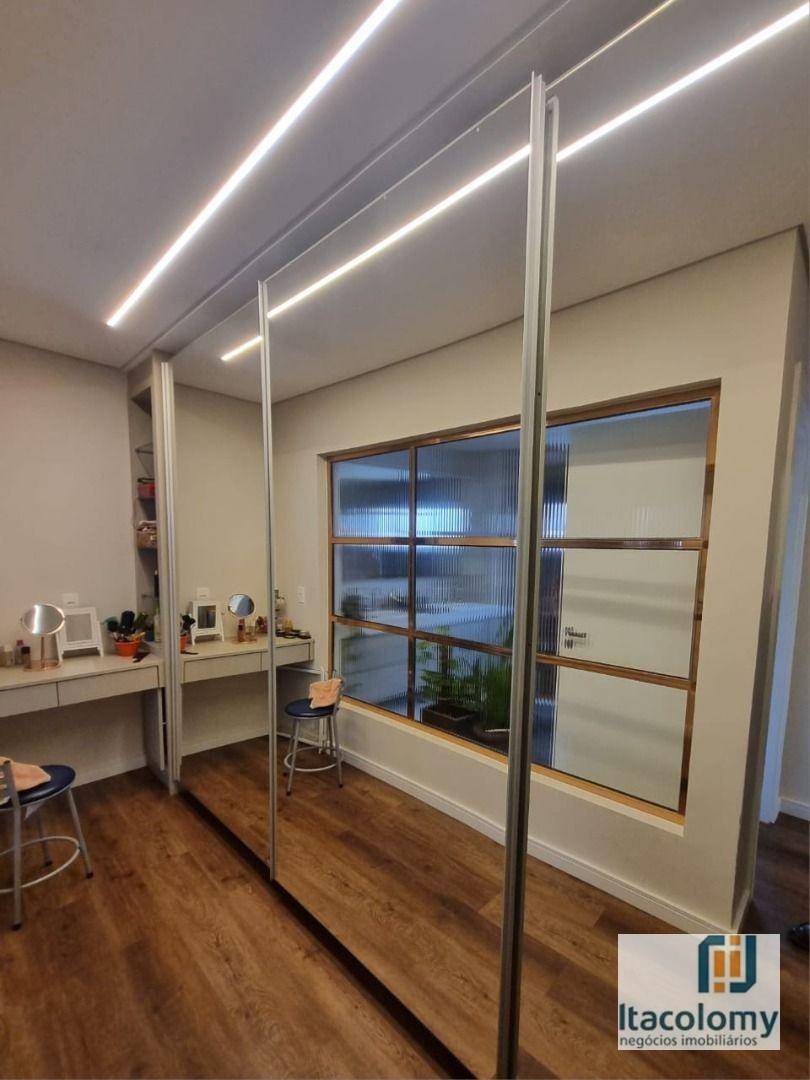 Casa de Condomínio para alugar com 4 quartos, 400m² - Foto 19