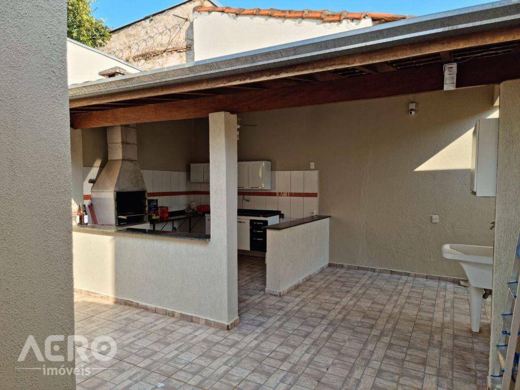 Casa à venda com 3 quartos, 175m² - Foto 4