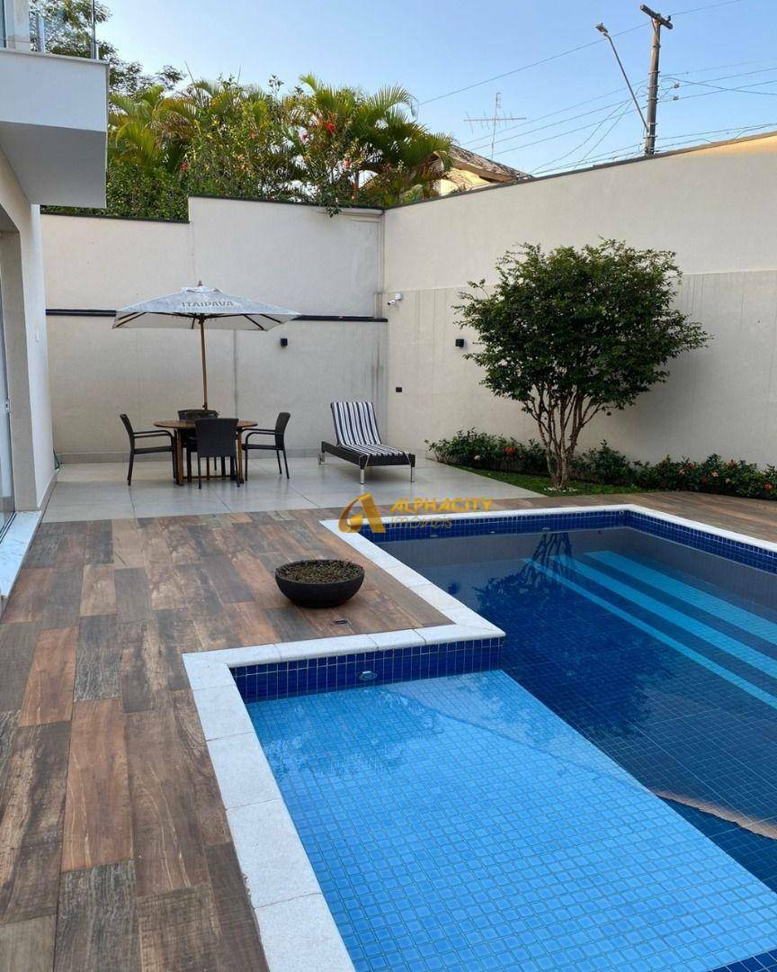 Casa de Condomínio à venda com 4 quartos, 520m² - Foto 3