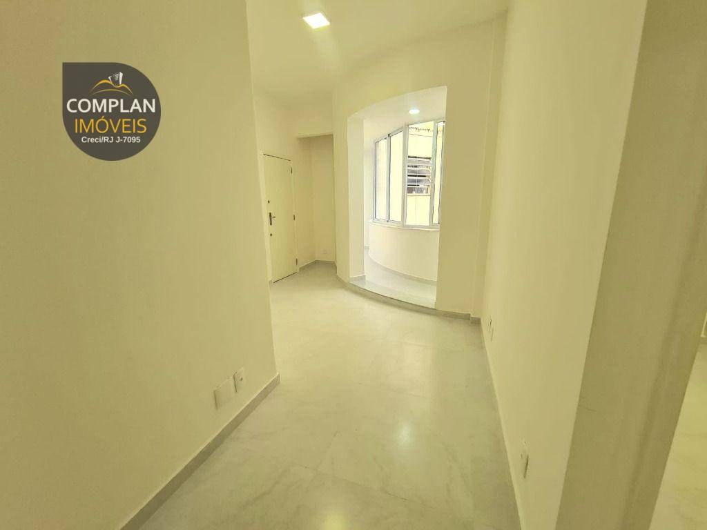 Apartamento à venda com 1 quarto, 40m² - Foto 3