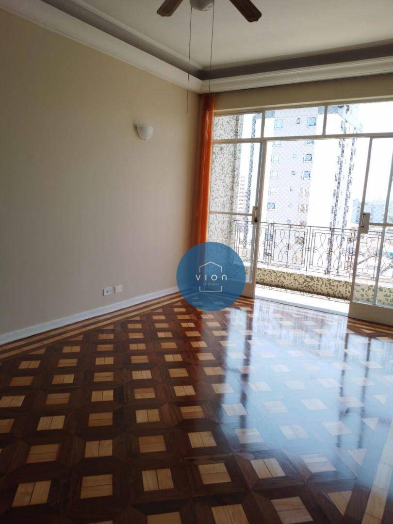 Apartamento à venda com 3 quartos, 136m² - Foto 1