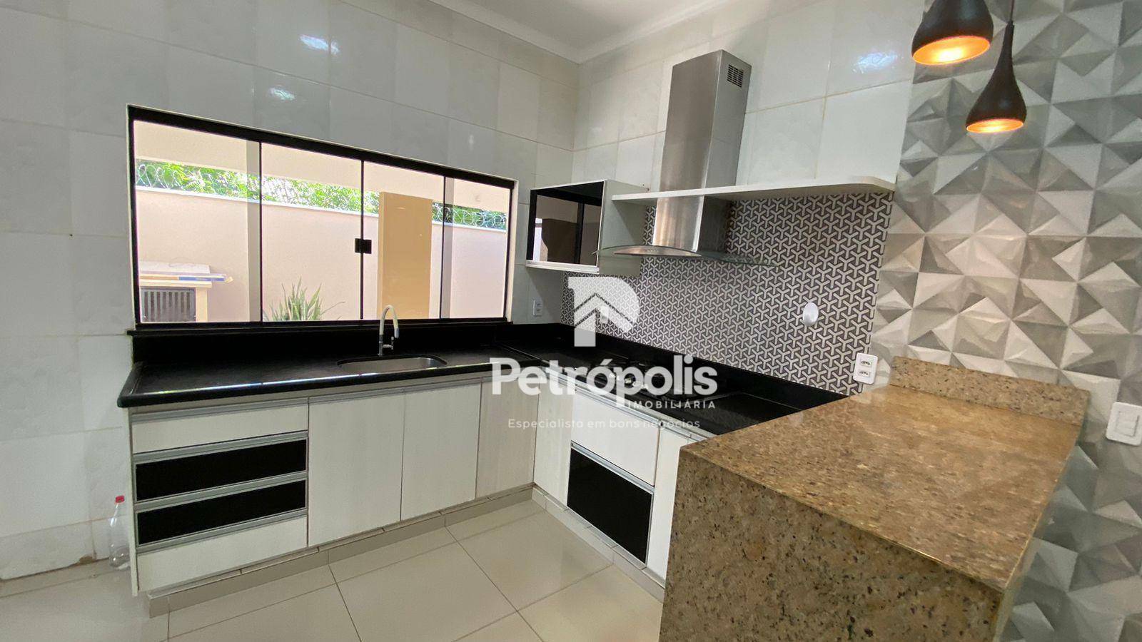 Casa à venda com 3 quartos, 235m² - Foto 15