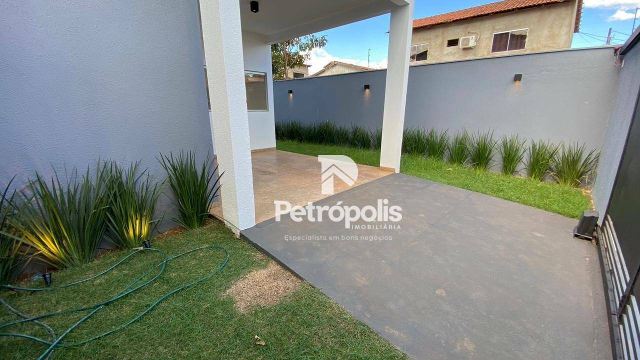 Casa à venda com 2 quartos, 115m² - Foto 2