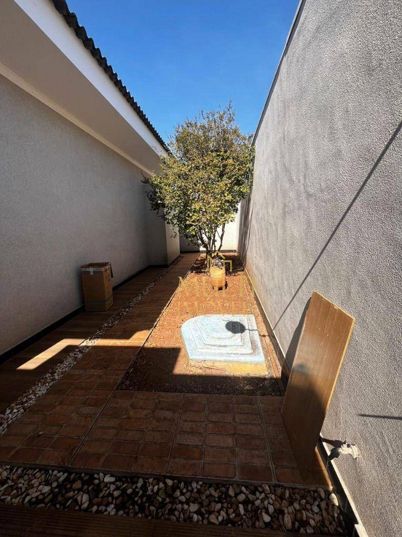 Casa de Condomínio à venda com 4 quartos, 350m² - Foto 14