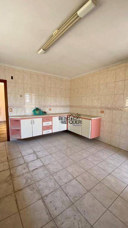 Sobrado à venda com 3 quartos, 277m² - Foto 32