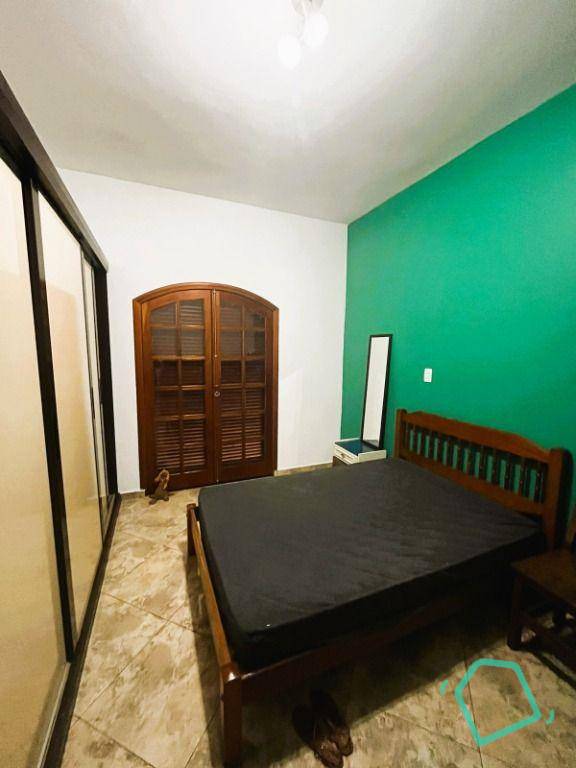 Casa de Condomínio para alugar com 3 quartos, 325m² - Foto 14