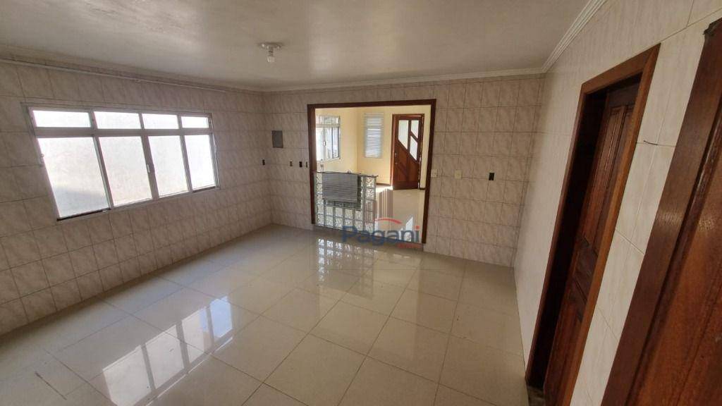 Casa à venda com 5 quartos, 200m² - Foto 9