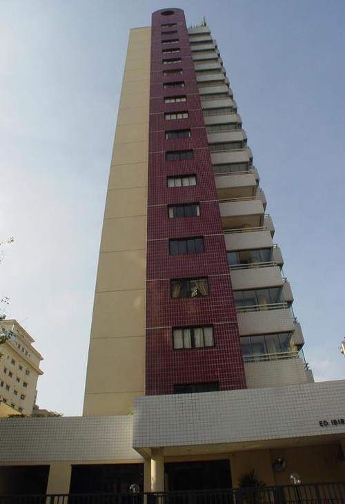 Apartamento à venda com 4 quartos, 162m² - Foto 1