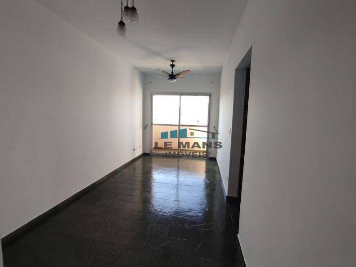 Apartamento à venda com 1 quarto, 54m² - Foto 2