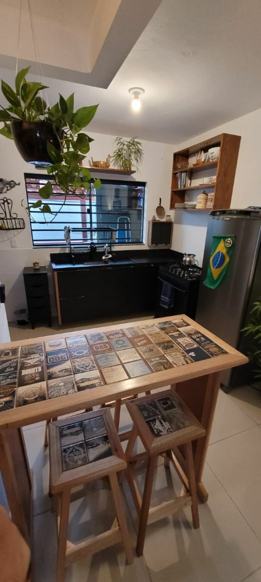 Casa à venda com 2 quartos, 72m² - Foto 8