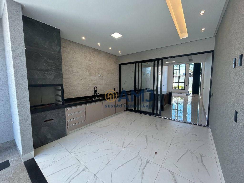 Casa à venda com 3 quartos, 177m² - Foto 7