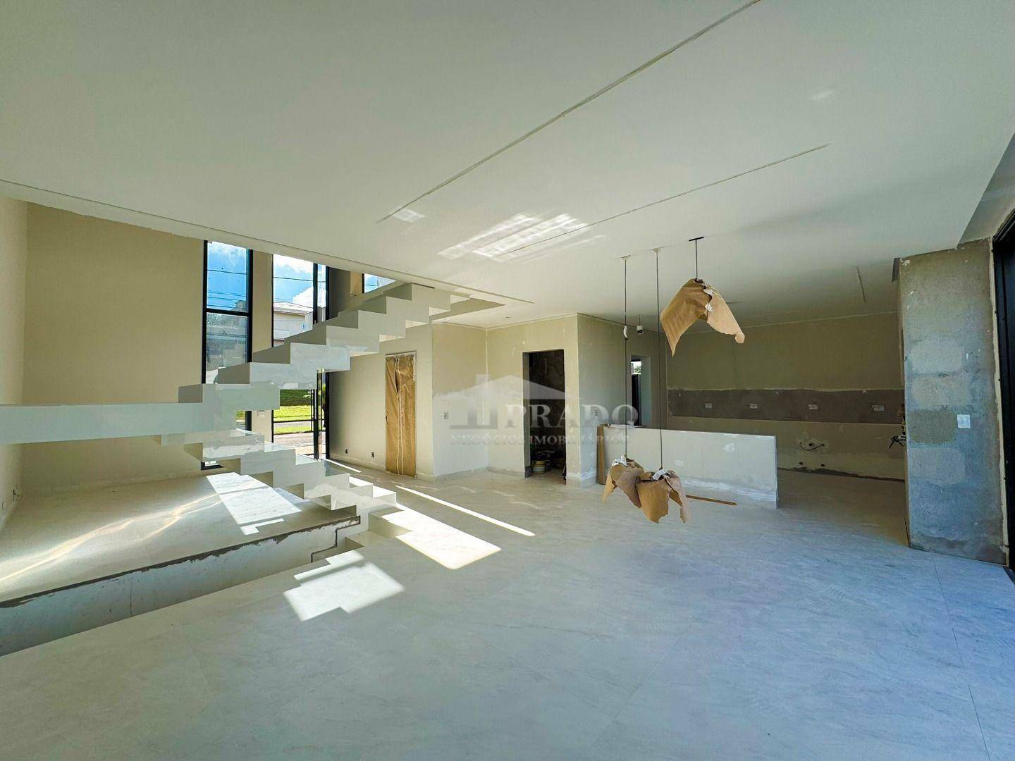 Casa à venda com 4 quartos, 347m² - Foto 9