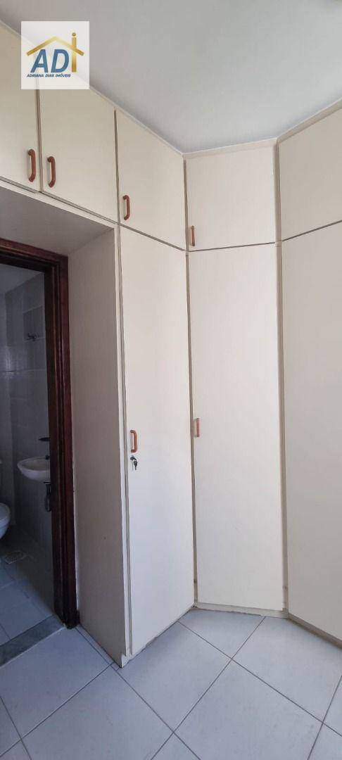 Apartamento para alugar com 3 quartos, 127m² - Foto 47